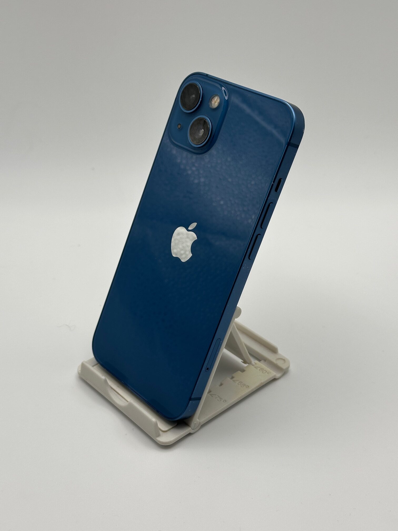 iPhone 13 — Correcto — 128GB
